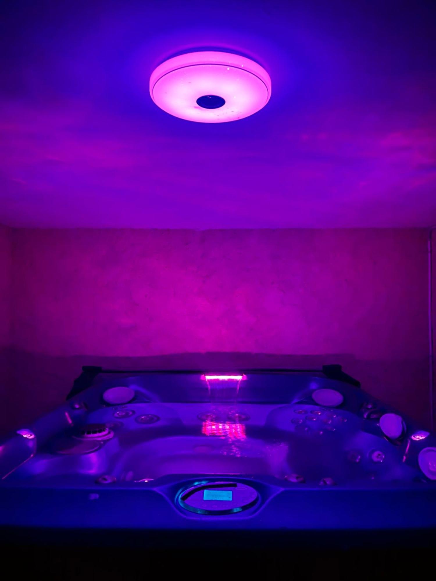 Bas De Villa 70M2 Independant Avec Espace Jacuzzi Prive لو لا فاندو المظهر الخارجي الصورة